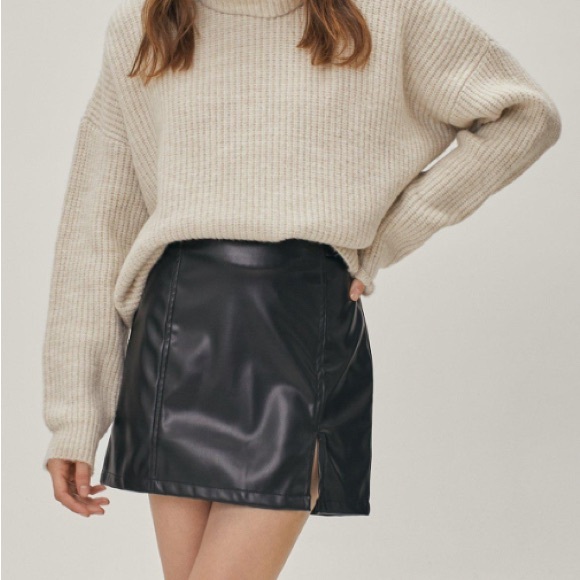 Nasty Gal Black Faux Leather Pencil Skirt - Picture 4 of 9